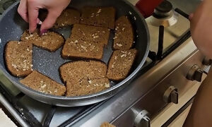 The new Emma's cooking show. S1E1: garlic breads and naked tits.