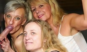 Glory fuck-holes for Mature Mommas